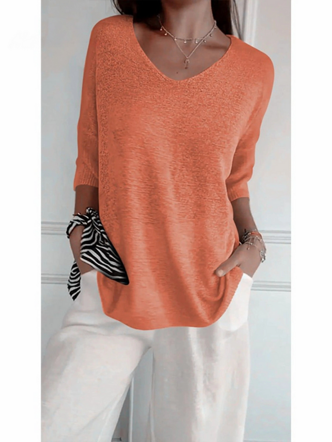 Clara – Knitted V-Neck Sleeve Top