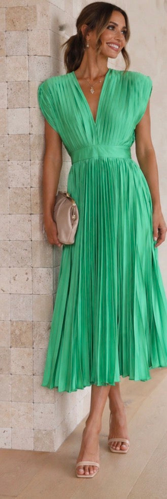 Constance | Timeless Pleated Midi Dress