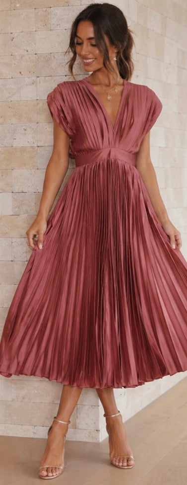 Constance | Timeless Pleated Midi Dress
